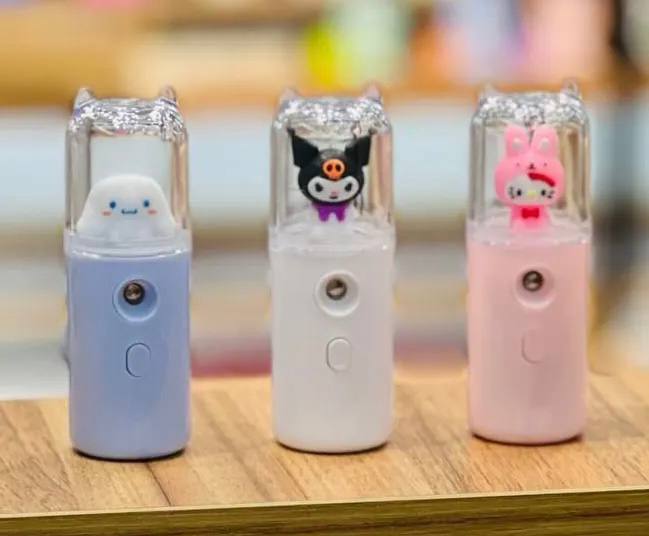 دستگاه بخور سرد شارژی Strawberry Bear طرح فانتزی سانریو با باتری داخلی و شارژ Micro USB